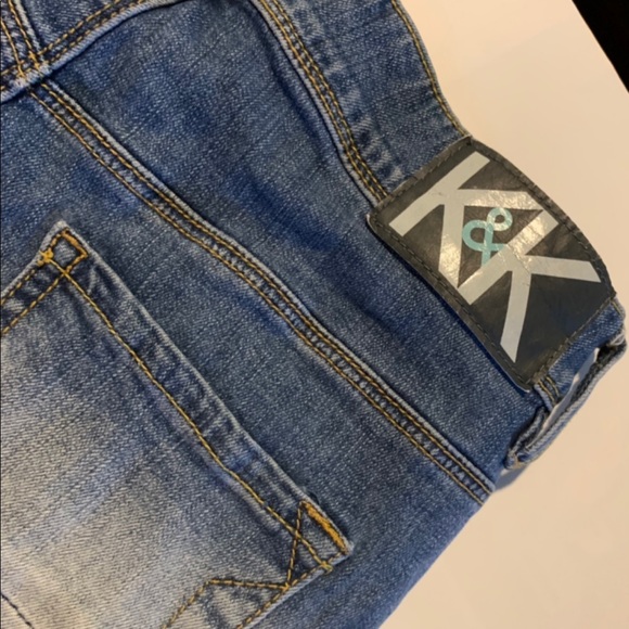 3 for $20 Kylie & Kendall Studded Denim Shorts - Picture 5 of 5